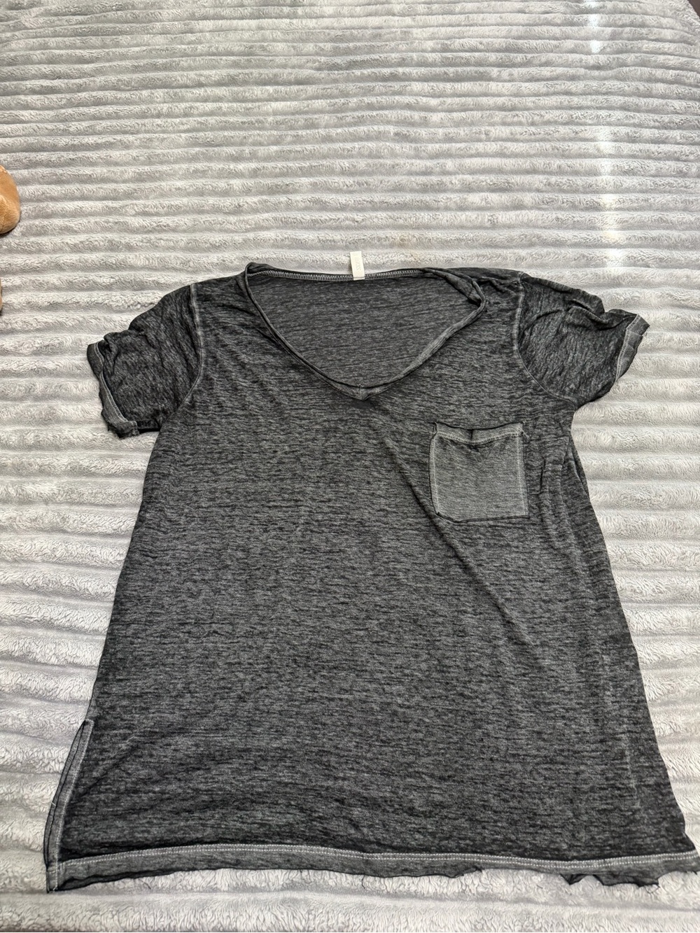 Zenana Women's V-Neck Pocket Tee - Charcoal Gray